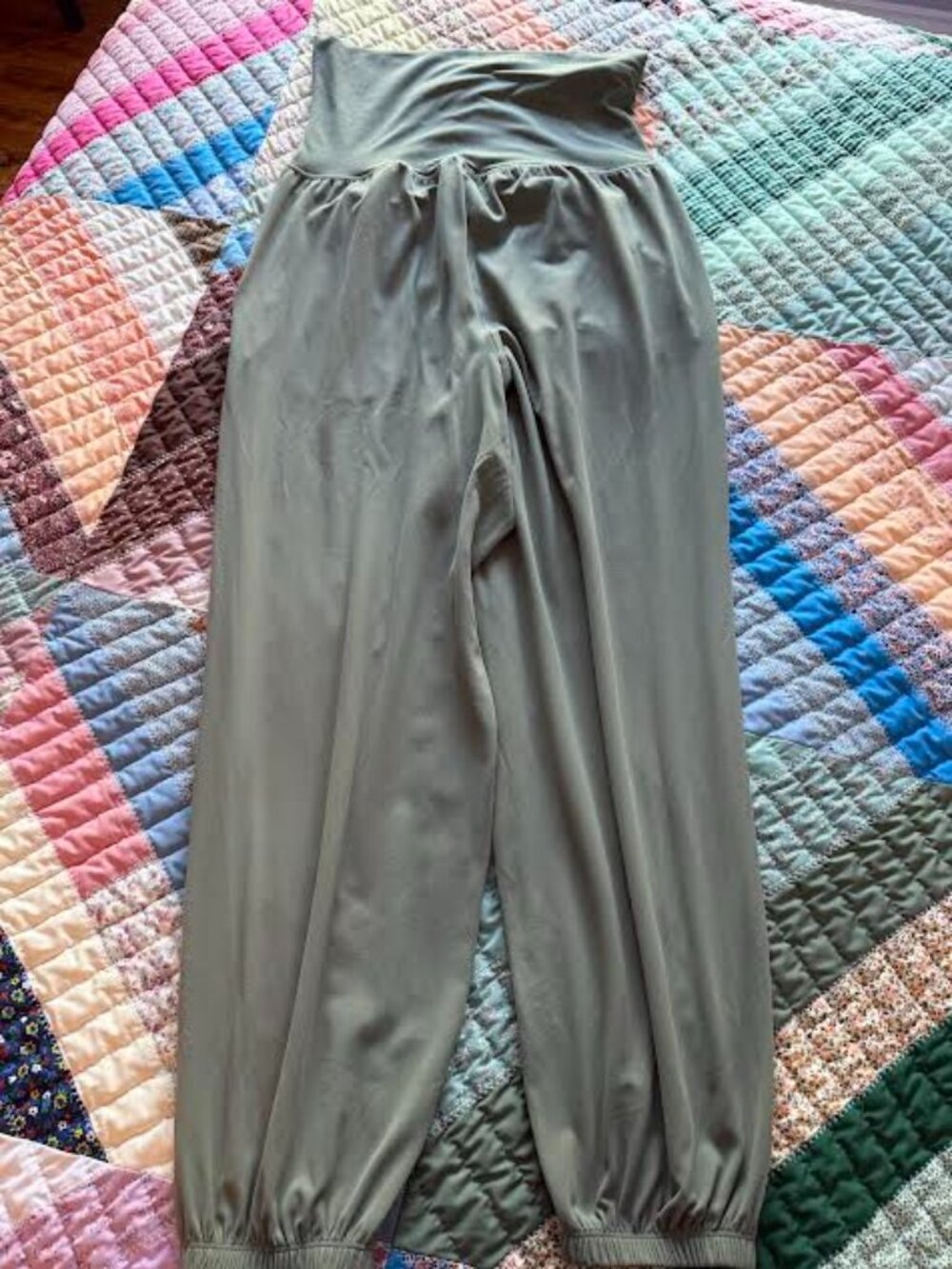 Lululemon Align Foldover Relaxed Regular Willow Leaf Colour Size 10